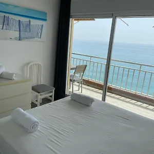 https://mediterranean-suite-first-line-beach-costa-del-sol.es-andalucia.com