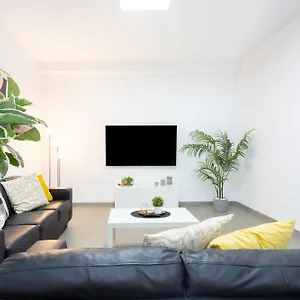 https://luxury-villa-bkm-in-playa-del-duque.in-canary-islands.com