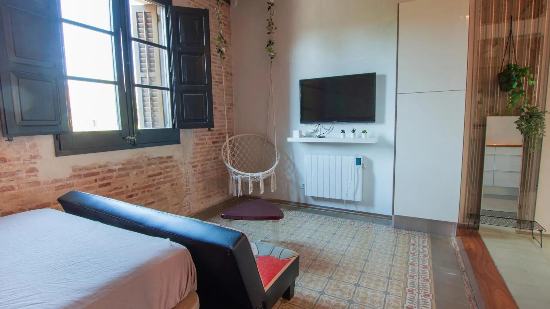 Barcelona Classic Plaza Real Apartments