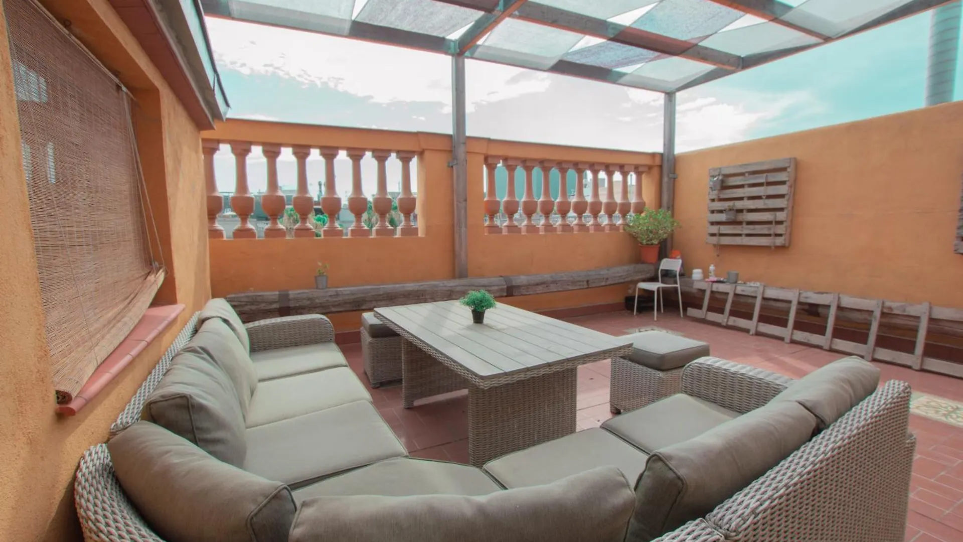 Barcelona Classic Plaza Real Apartments