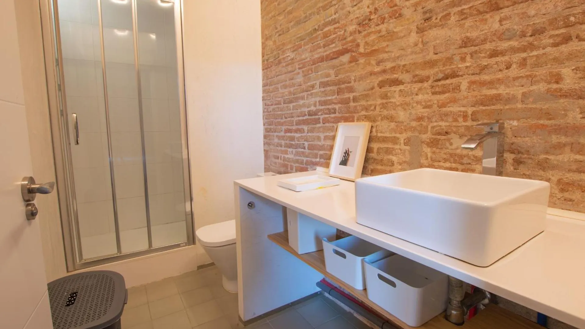 Barcelona Classic Plaza Real Apartments