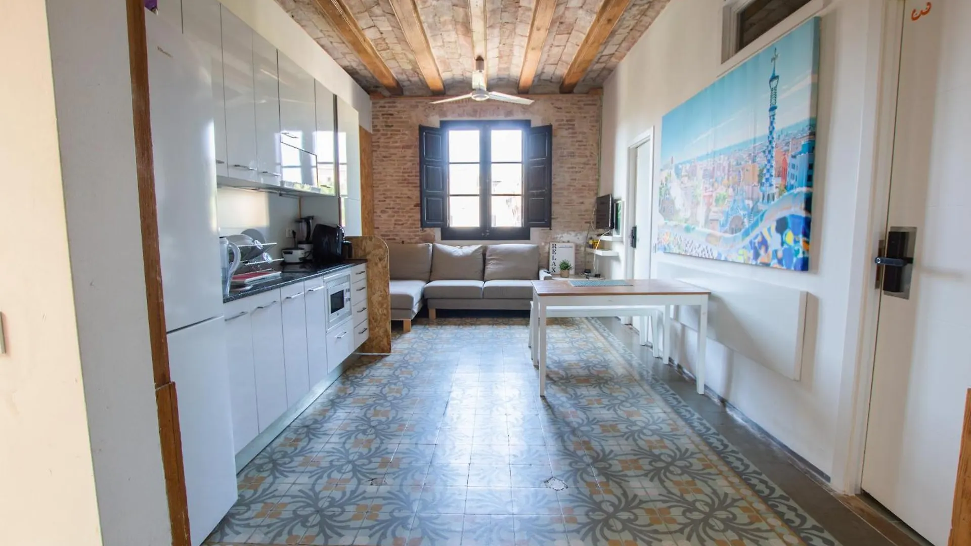 Barcelona Classic Plaza Real Apartments
