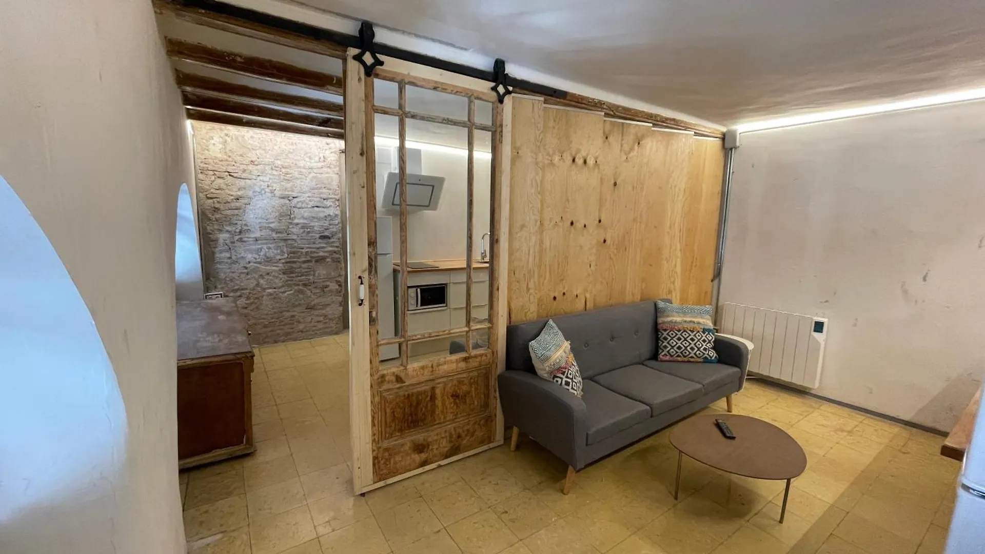 Barcelona Classic Plaza Real Apartments