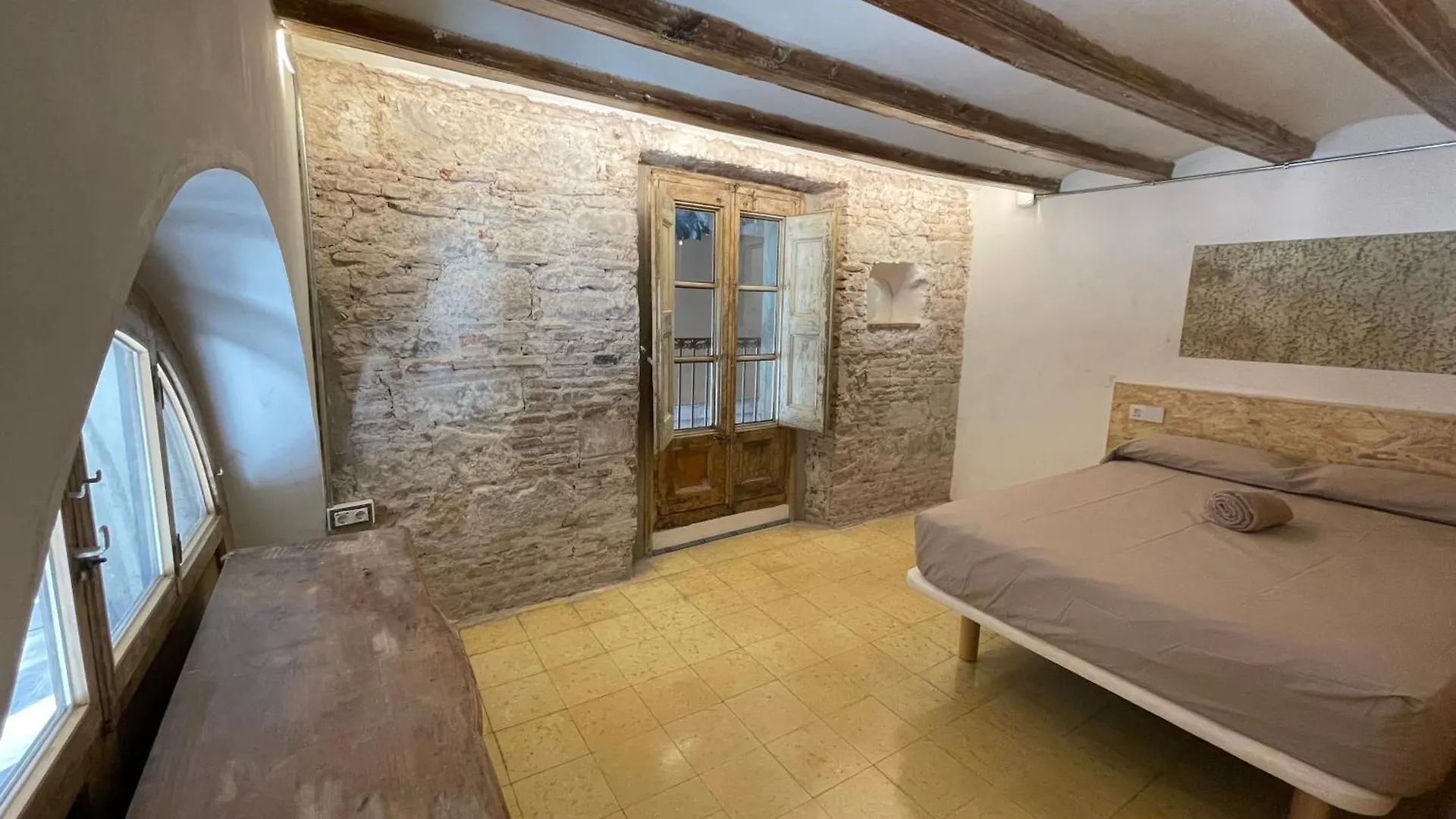 Barcelona Classic Plaza Real Apartments Испания